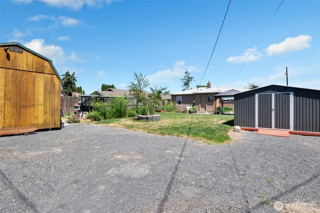 1118 W Cascade Avenue Moses Lake WA 98837