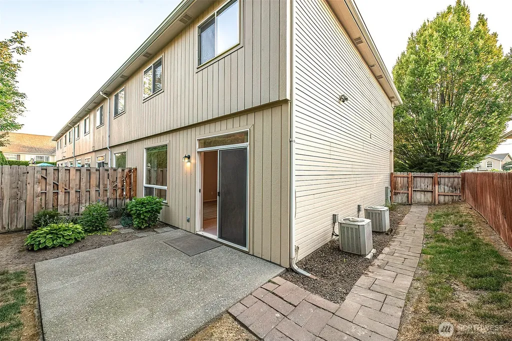 278 NE Deccio Road College Place WA 99324