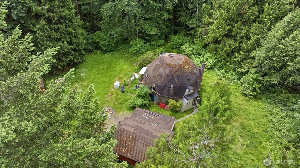 12932 231st Avenue SE Issaquah WA 98027