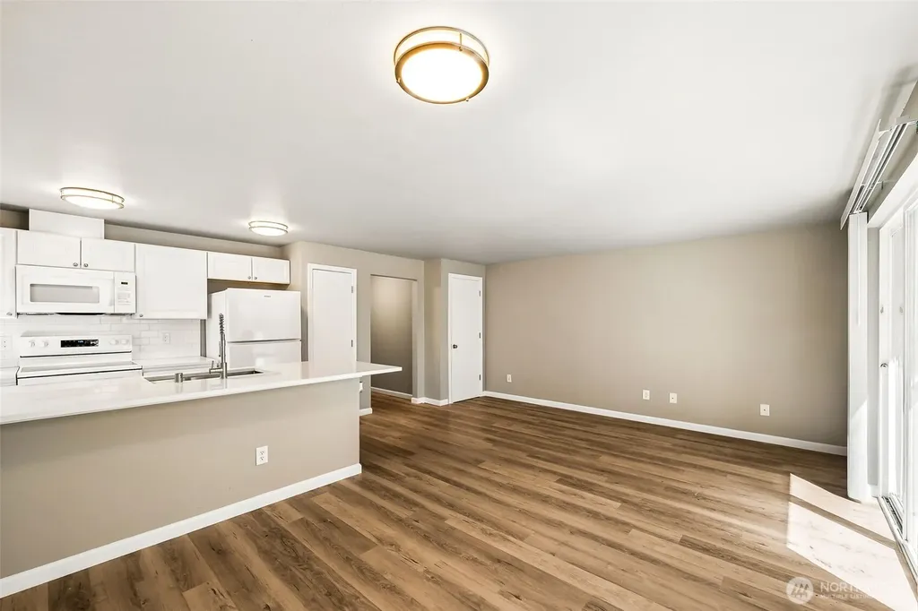 4040 S Warner Street Tacoma WA 98409
