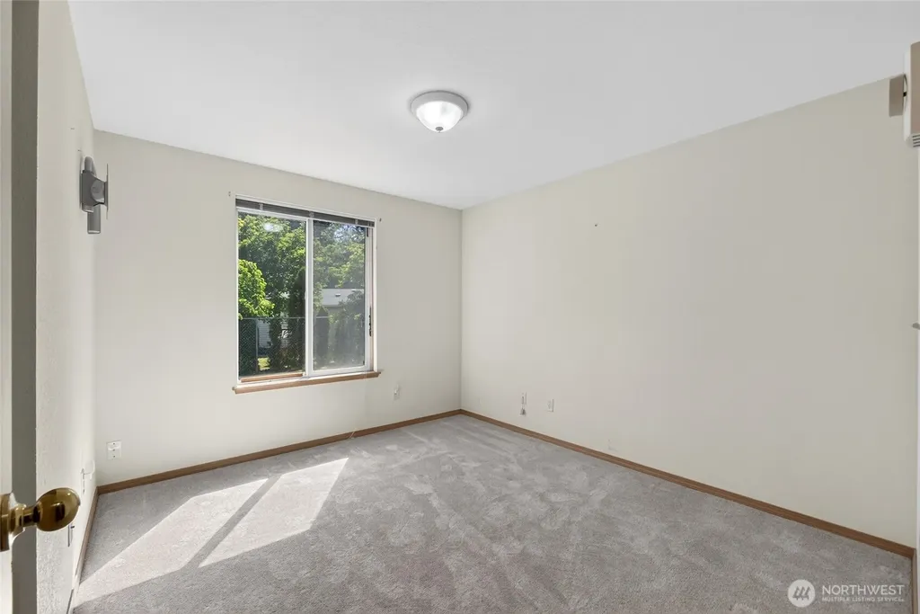 21619 185th Street E Orting WA 98360