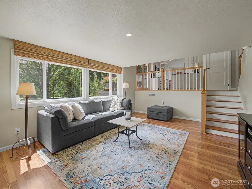 39428 200th Avenue SE Auburn WA 98092