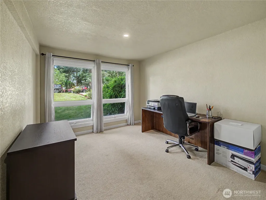 39428 200th Avenue SE Auburn WA 98092