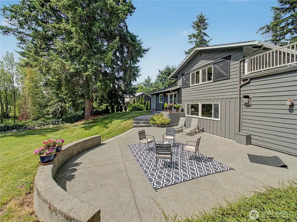 39428 200th Avenue SE Auburn WA 98092