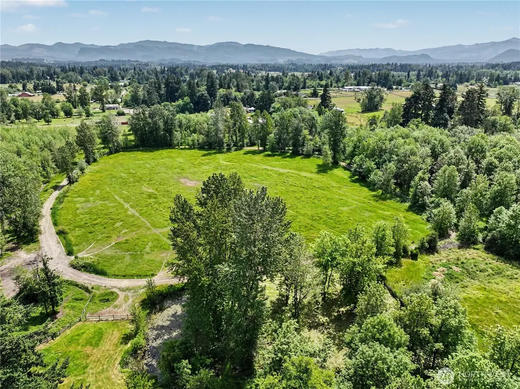 39428 200th Avenue SE Auburn WA 98092