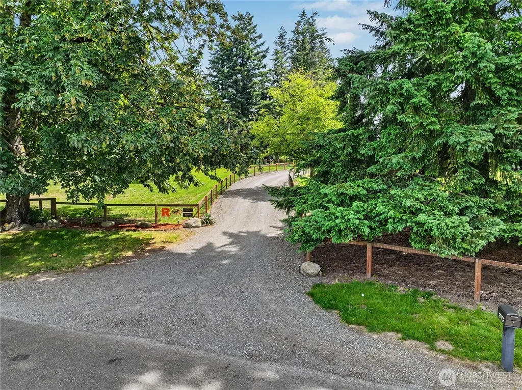 39428 200th Avenue SE Auburn WA 98092