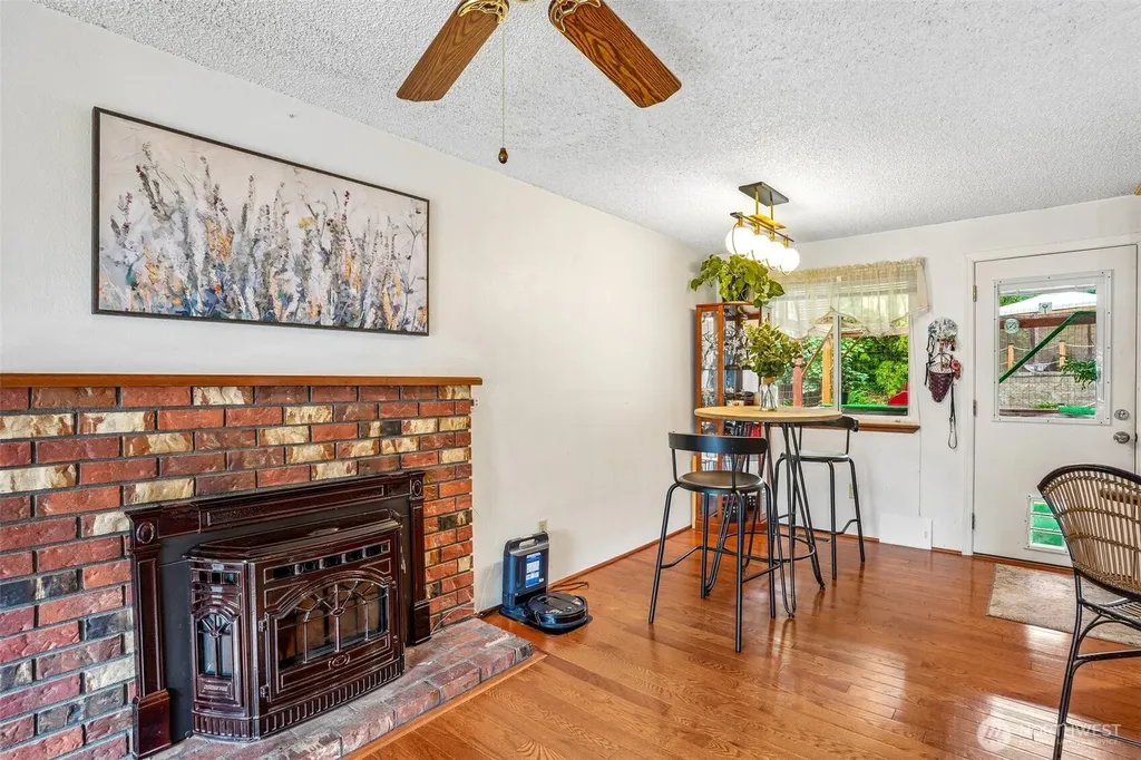 553 S 111th Street Seattle WA 98168