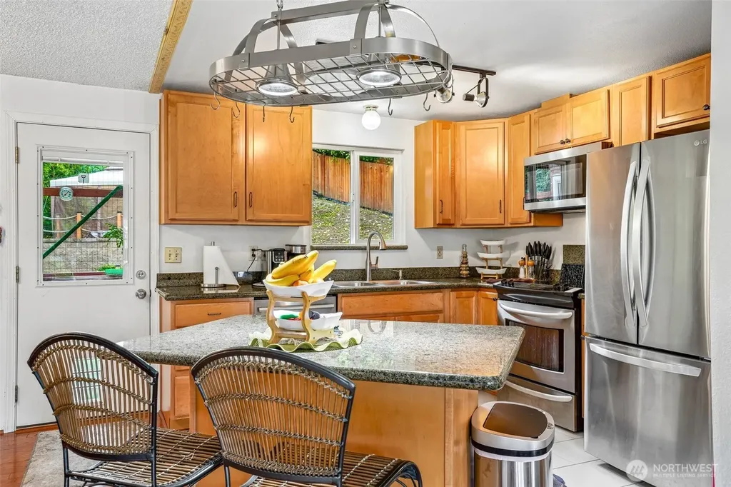 553 S 111th Street Seattle WA 98168