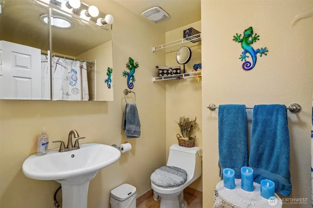 553 S 111th Street Seattle WA 98168