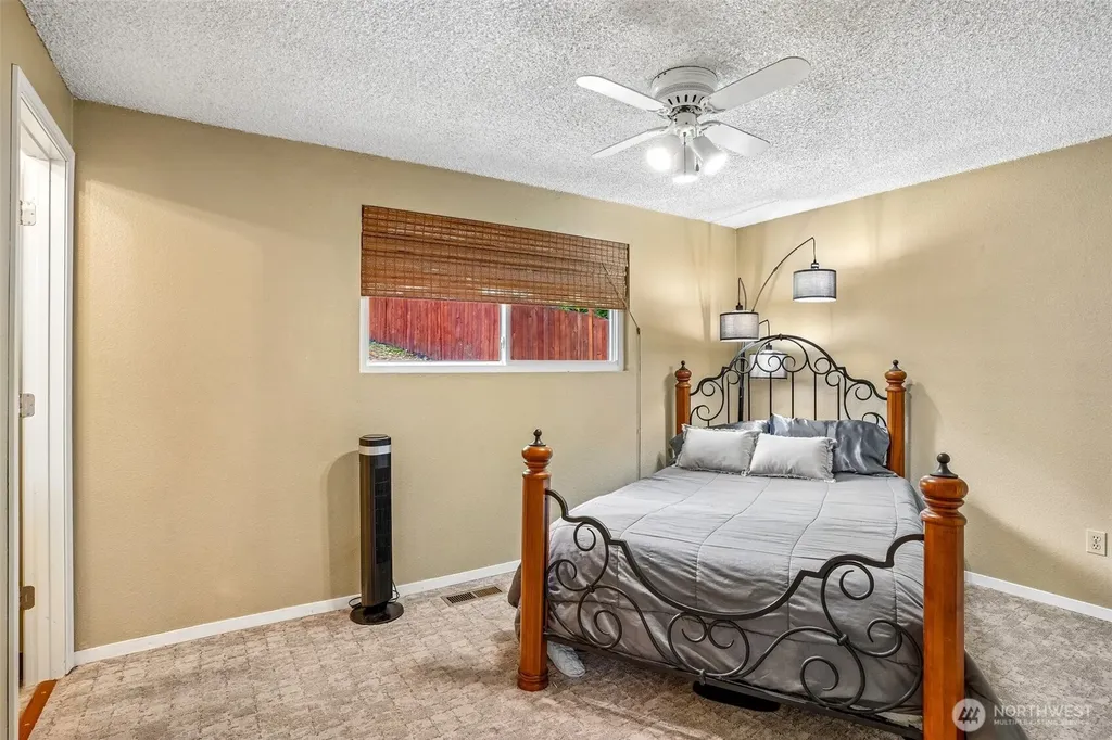 553 S 111th Street Seattle WA 98168
