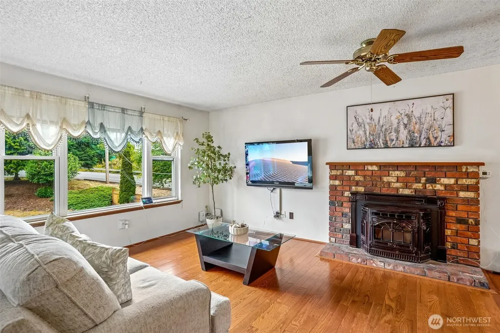 553 S 111th Street Seattle WA 98168