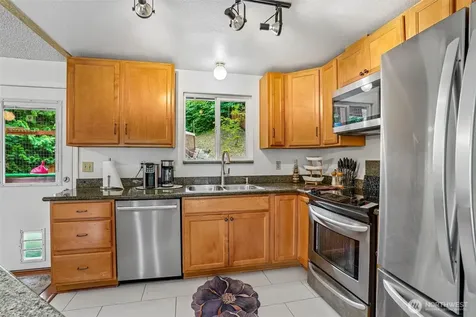 553 S 111th Street Seattle WA 98168