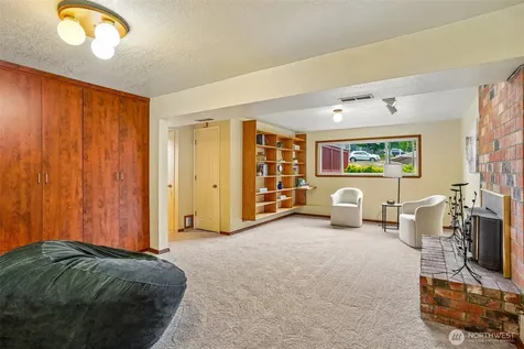 553 S 111th Street Seattle WA 98168