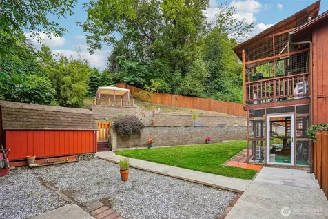 553 S 111th Street Seattle WA 98168