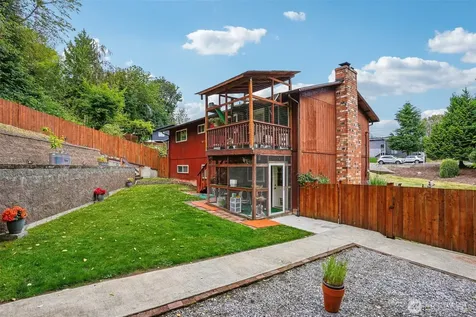 553 S 111th Street Seattle WA 98168