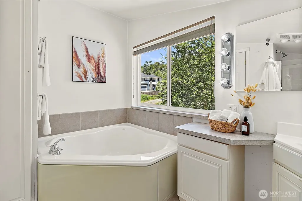 26631 204th Avenue SE Covington WA 98042