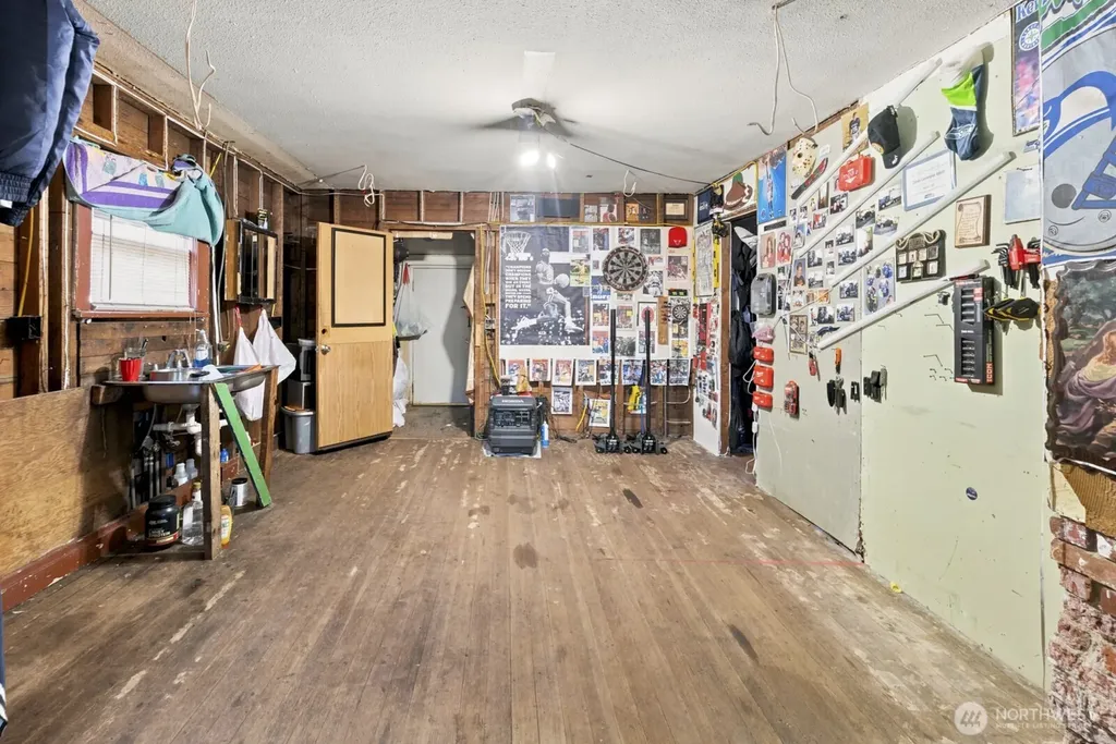 5209 N Winnifred Street Ruston WA 98407