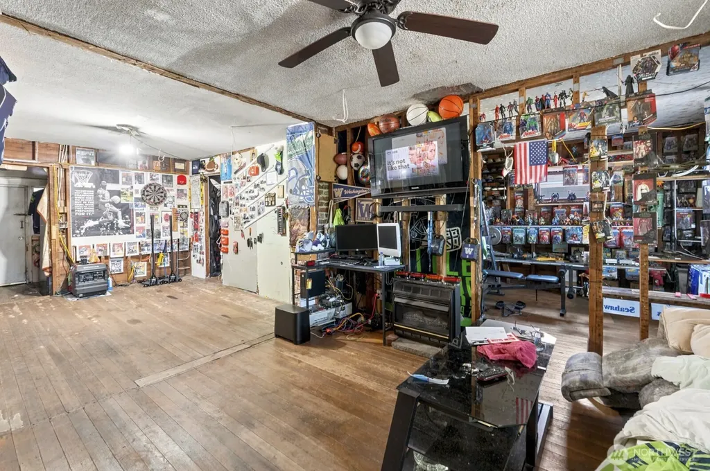 5209 N Winnifred Street Ruston WA 98407