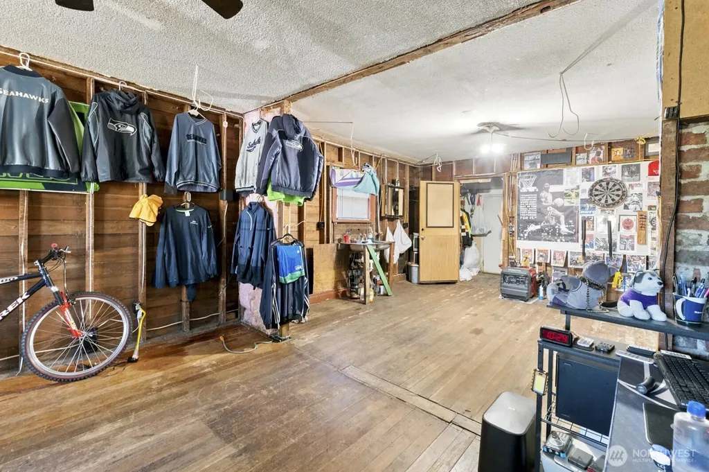 5209 N Winnifred Street Ruston WA 98407