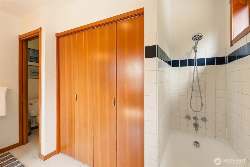 3556 Colony Mountain Drive Bow WA 98232