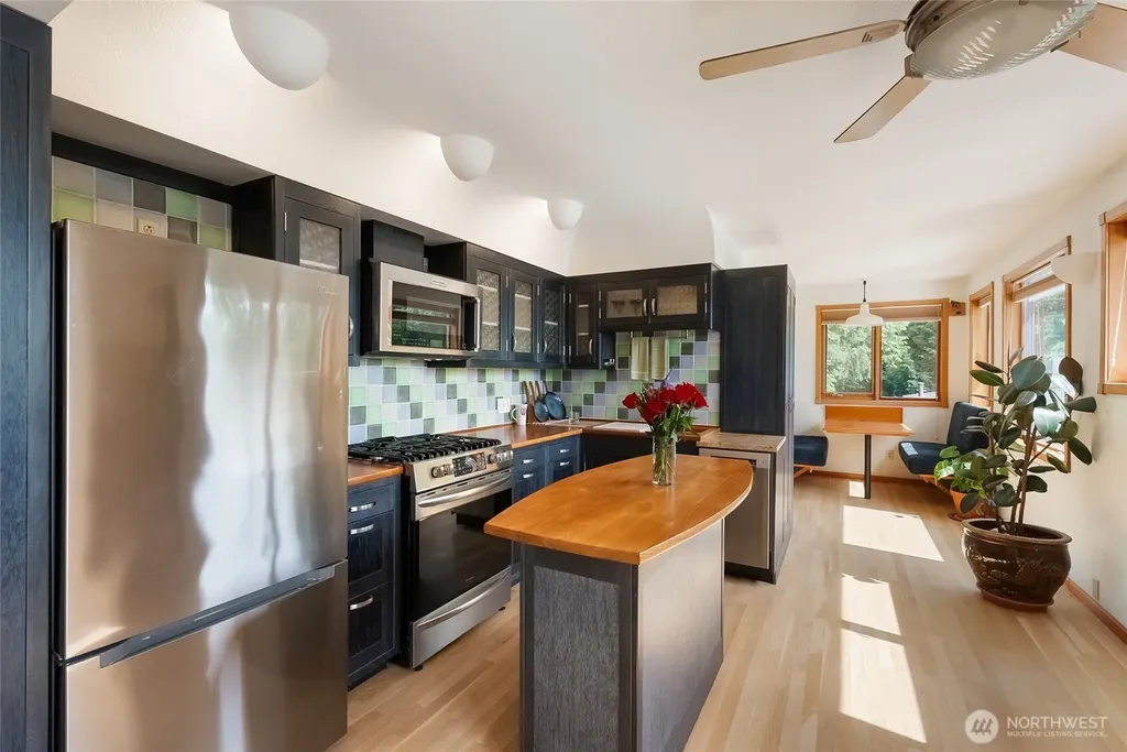 3556 Colony Mountain Drive Bow WA 98232
