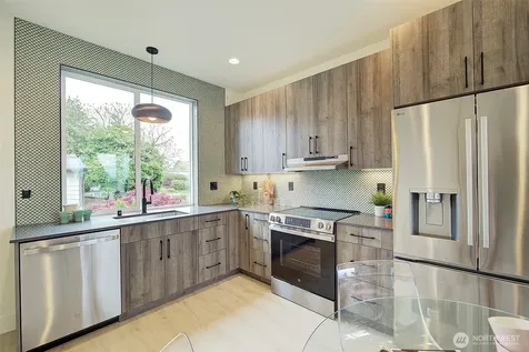 7912 34th Avenue SW Seattle WA 98126