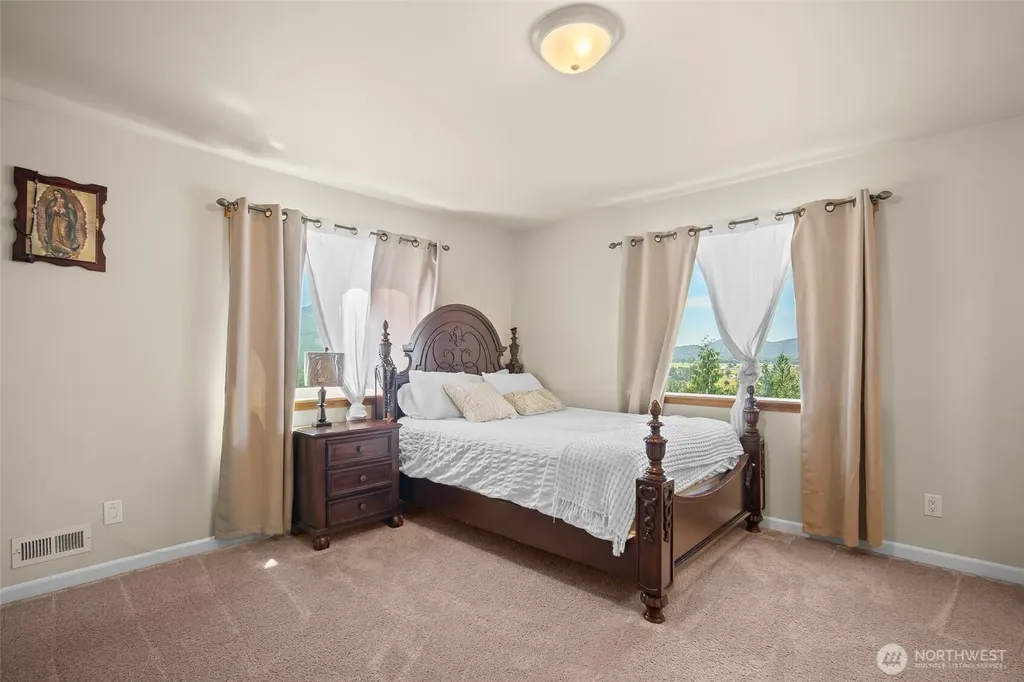 8008 My Way Sedro Woolley WA 98284