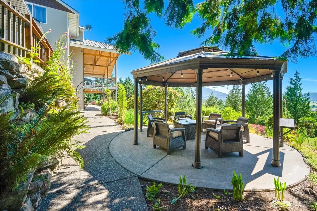 8008 My Way Sedro Woolley WA 98284
