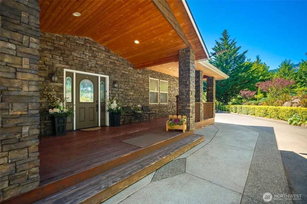 8008 My Way Sedro Woolley WA 98284