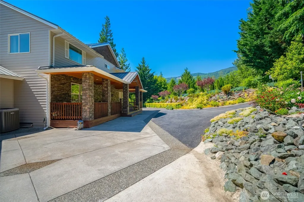 8008 My Way Sedro Woolley WA 98284