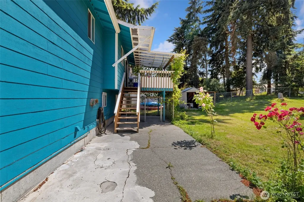 31229 10th Avenue S Federal Way WA 98003