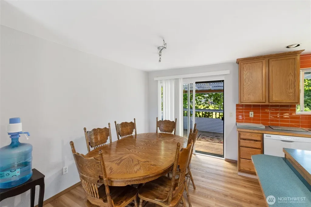 31229 10th Avenue S Federal Way WA 98003