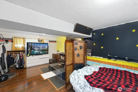31229 10th Avenue S Federal Way WA 98003