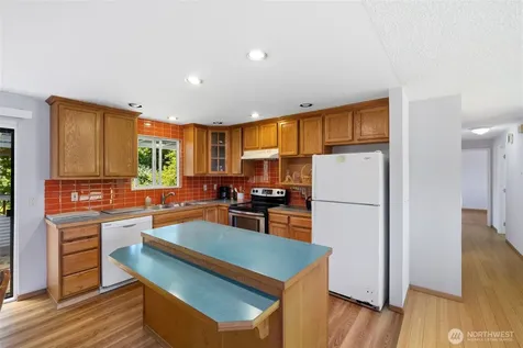 31229 10th Avenue S Federal Way WA 98003