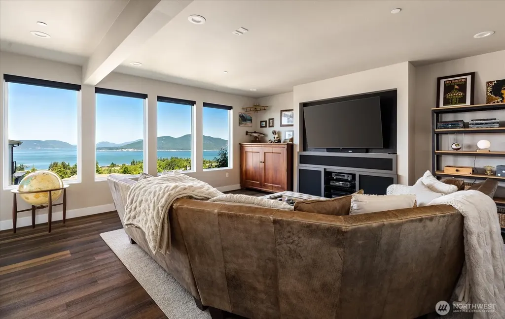 3945 Rock Ridge Parkway Anacortes WA 98221