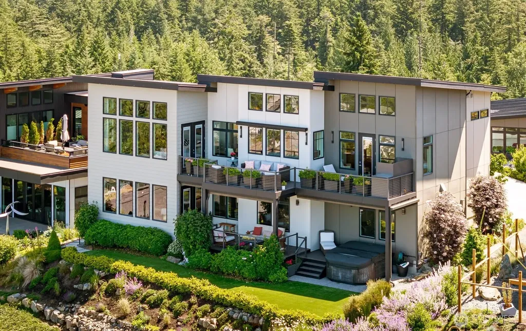 3945 Rock Ridge Parkway Anacortes WA 98221