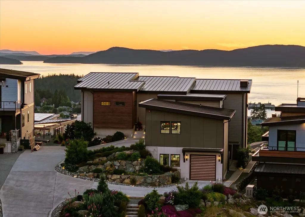 3945 Rock Ridge Parkway Anacortes WA 98221