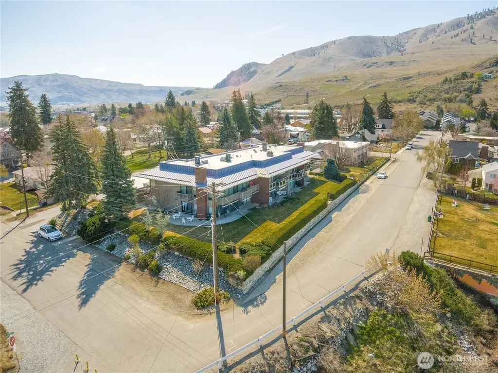 301 S 3rd Street Chelan WA 98816