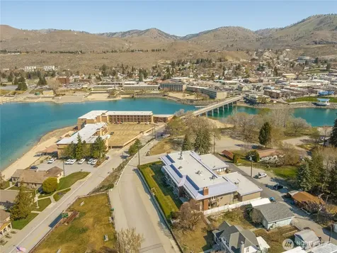 301 S 3rd Street Chelan WA 98816