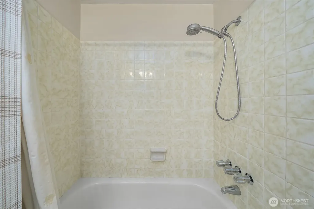 3615 191st Place SW Lynnwood WA 98036