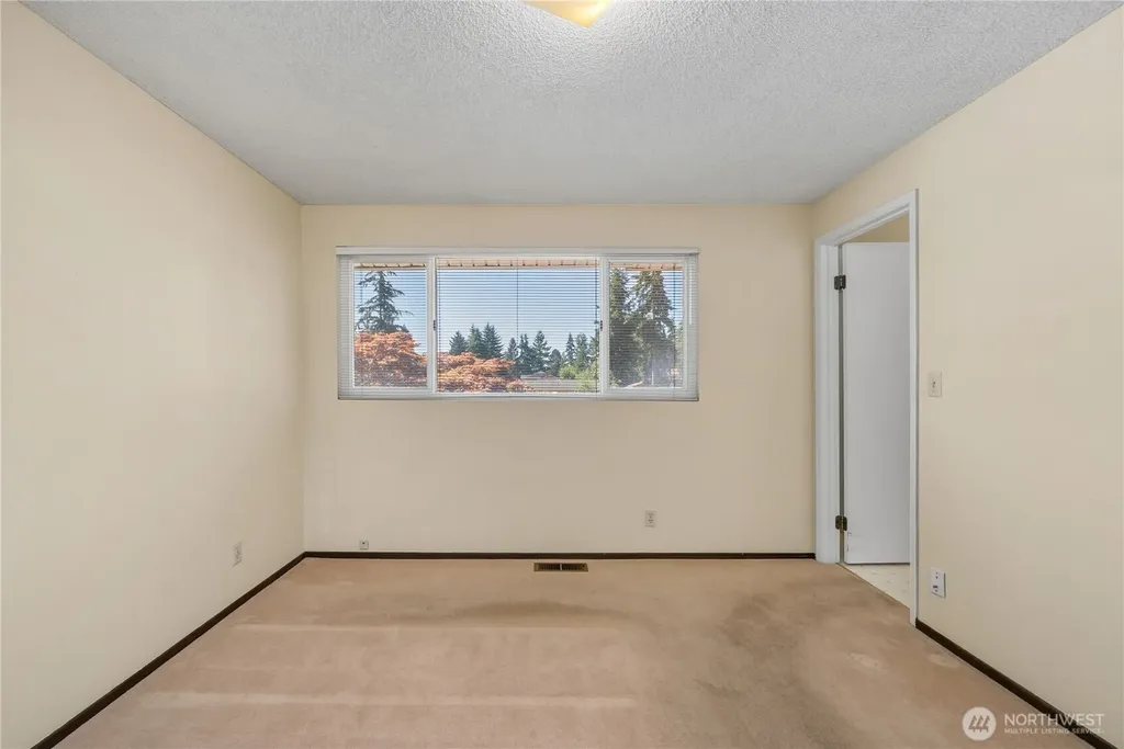 3615 191st Place SW Lynnwood WA 98036