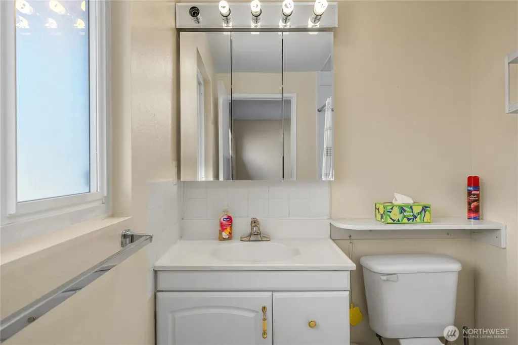 3615 191st Place SW Lynnwood WA 98036