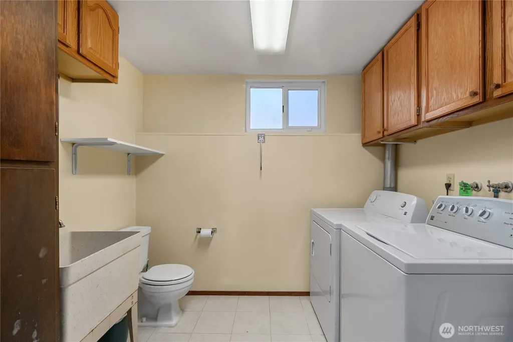 3615 191st Place SW Lynnwood WA 98036