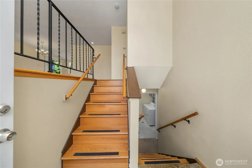 3615 191st Place SW Lynnwood WA 98036