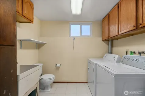 3615 191st Place SW Lynnwood WA 98036