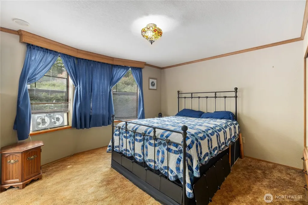18289 E State Route 3 Allyn WA 98524