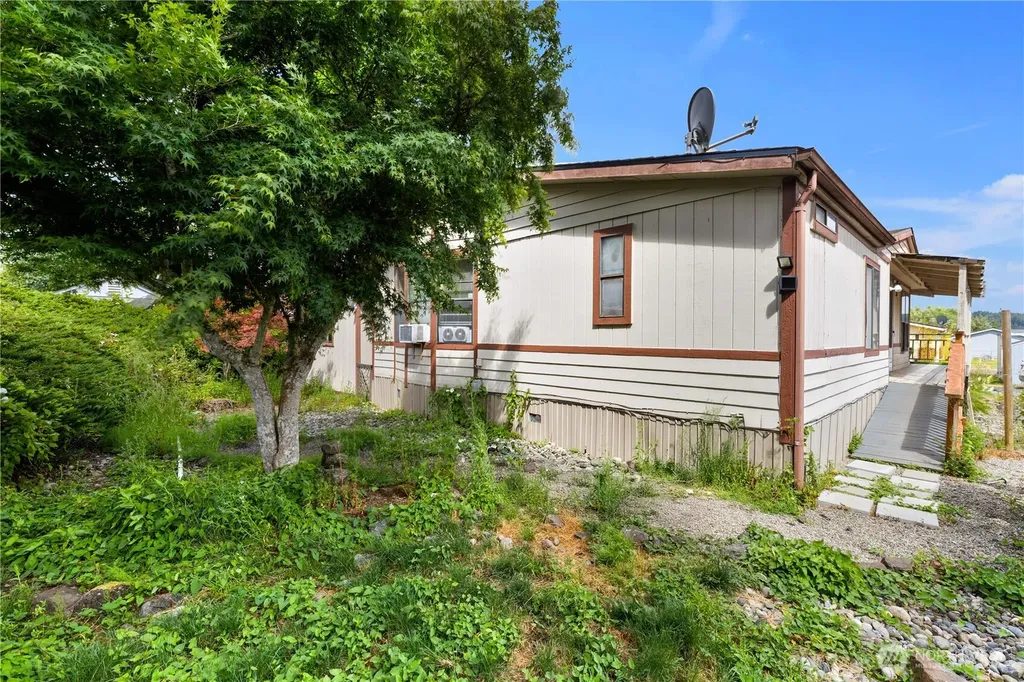 18289 E State Route 3 Allyn WA 98524