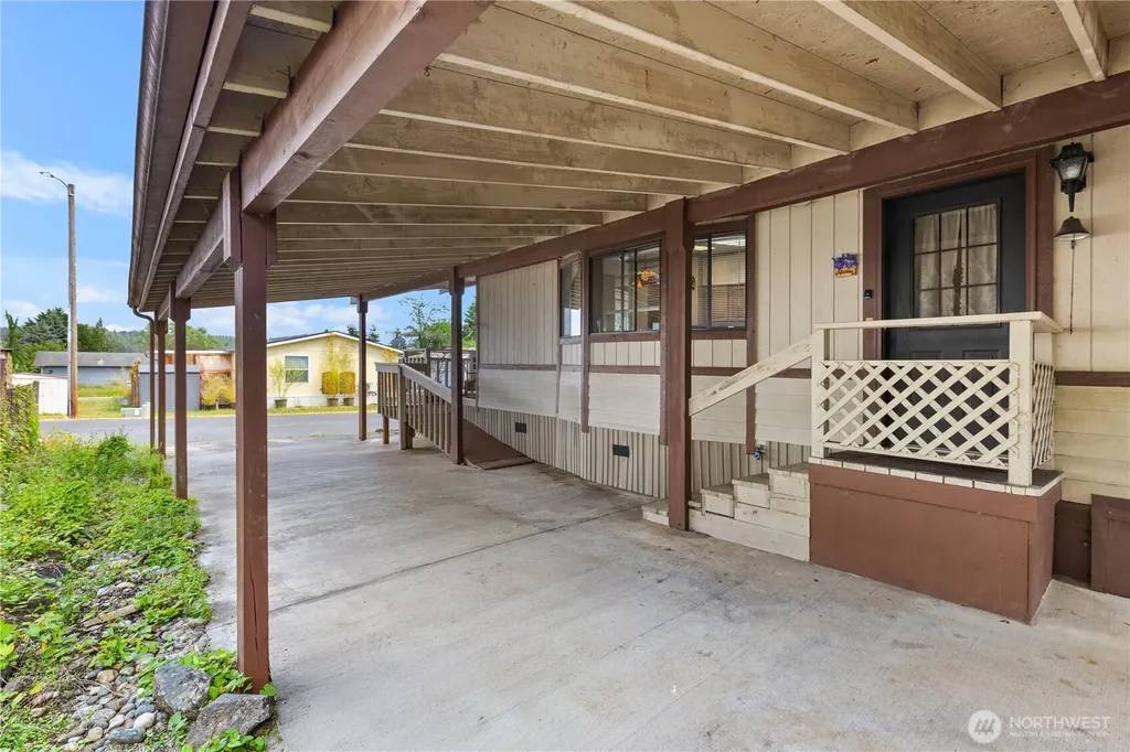 18289 E State Route 3 Allyn WA 98524