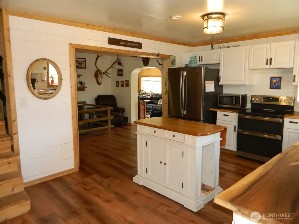 1650 Highway 7 Oroville WA 98844