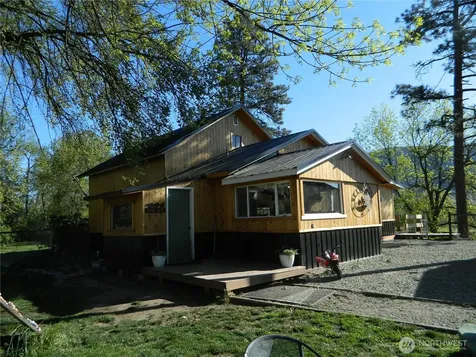1650 Highway 7 Oroville WA 98844